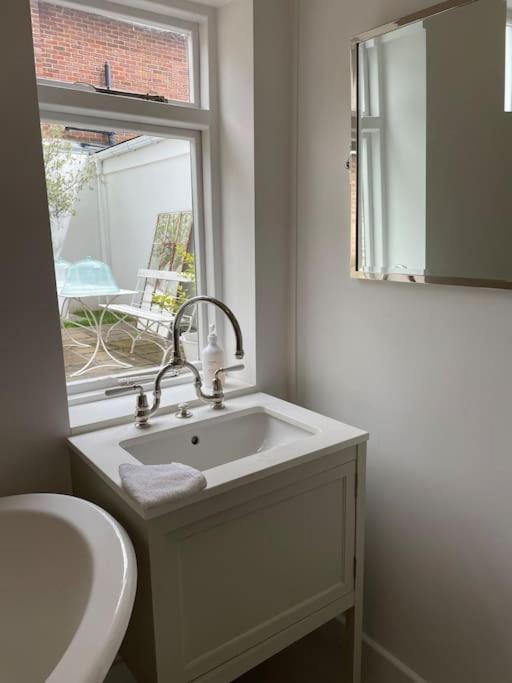 Willow House, Georgian In Apartment *